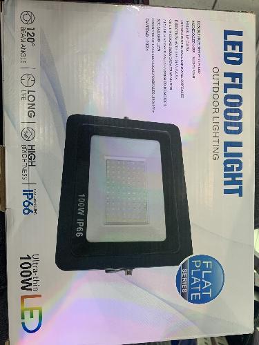 REFLECTOR 100W LUZ BLANCA Y AMARILLA