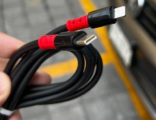 cable de carga tipo c a lightining uso rudo negro 3.2 6 amp GRANEL MKU