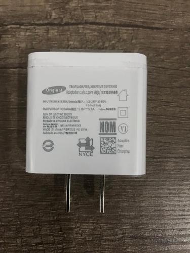 CUBO CARGADOR BLANCO 5V  5AMP MARCA 