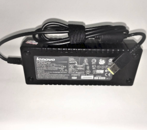 CARGADOR PARA LAPTOP LENOVO YOGA 20V - 6.75A PUNTA CUADRADA